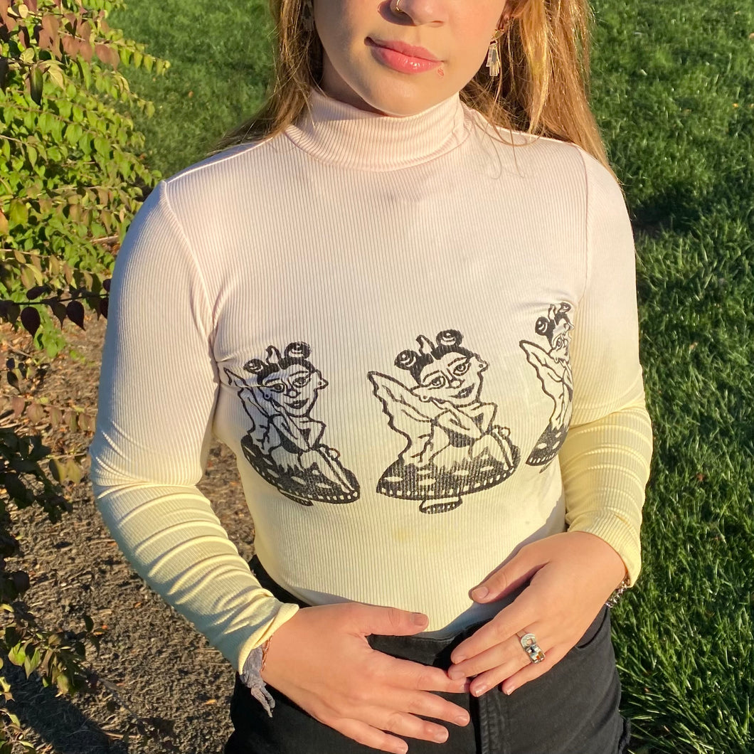 FLY GRRL TURTLENECK/LONG SLEEVE TEE